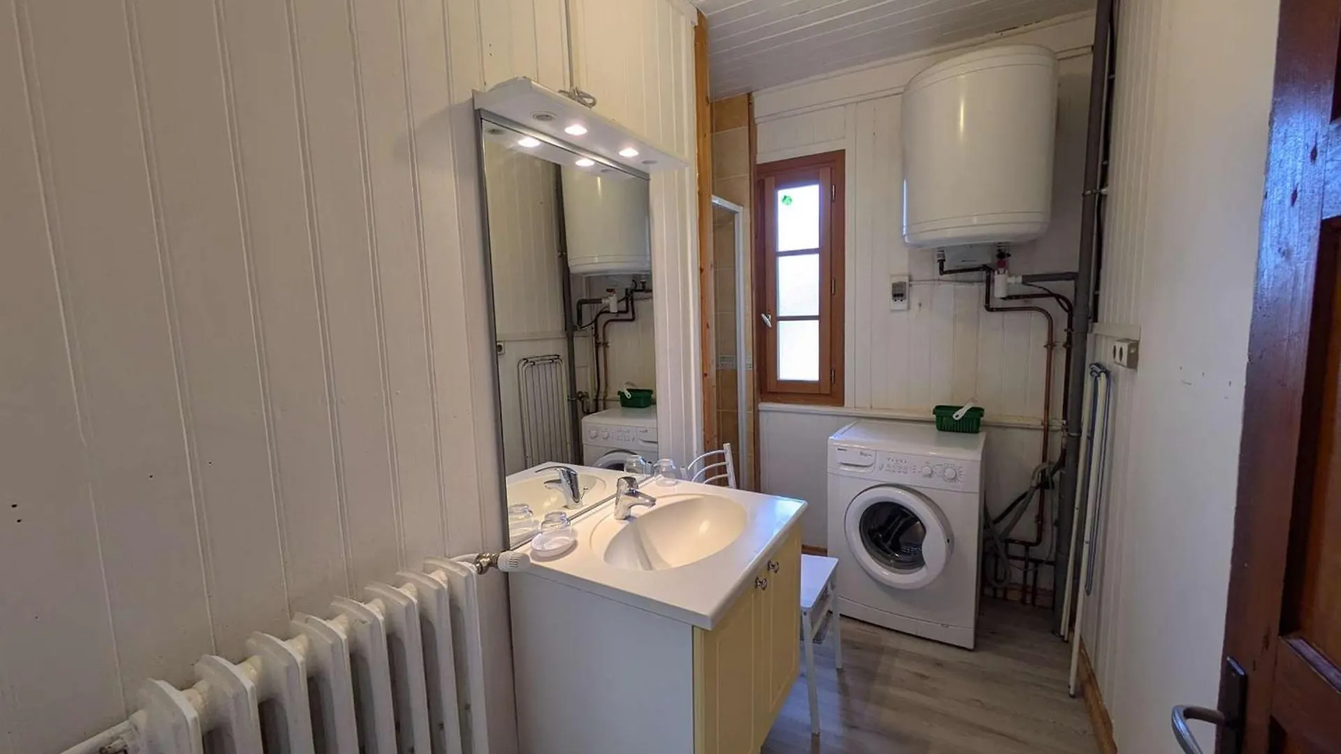 Appartement 2 Chambres, 5 Pers., Coeur De Village Avec Parking - Fr-1-342-323 Beaufort  Fransa